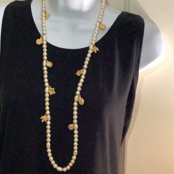 Faux Pearl Necklace - Picture 1 of 3